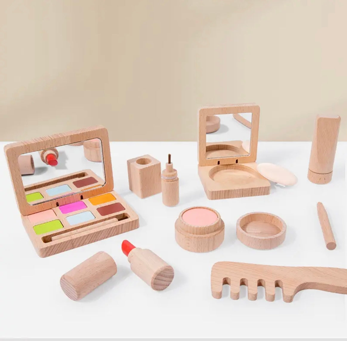 Wooden Make-Up Set